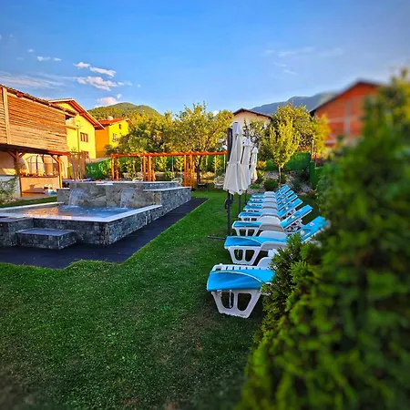 коларски 3*